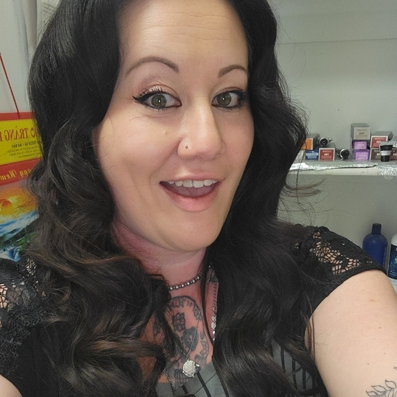 Meet your Posher, Patricia - Picture 1 of 1